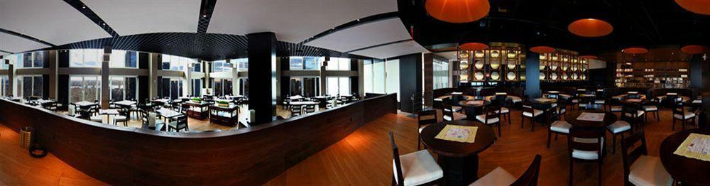 Khách sạn Cosmopolitan TP. Hồ Chí Minh